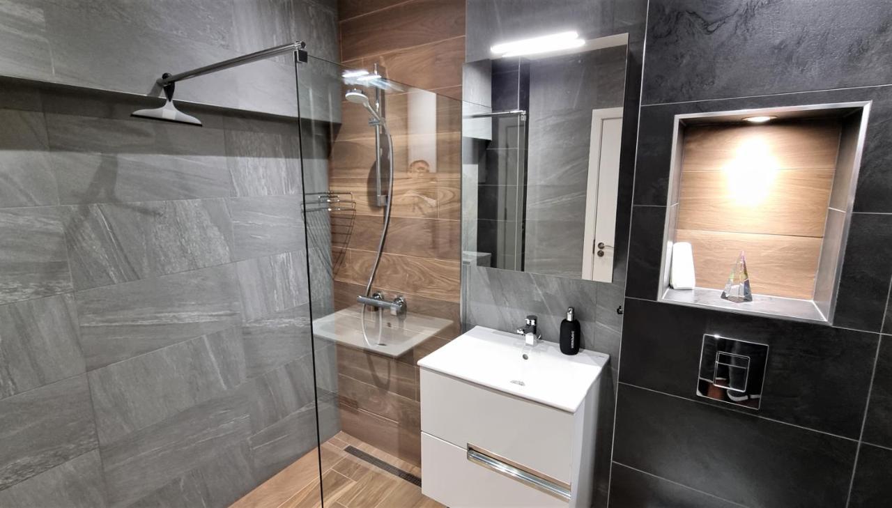 Luxury Quiet Apartment In The City Center Plovdiv Ngoại thất bức ảnh