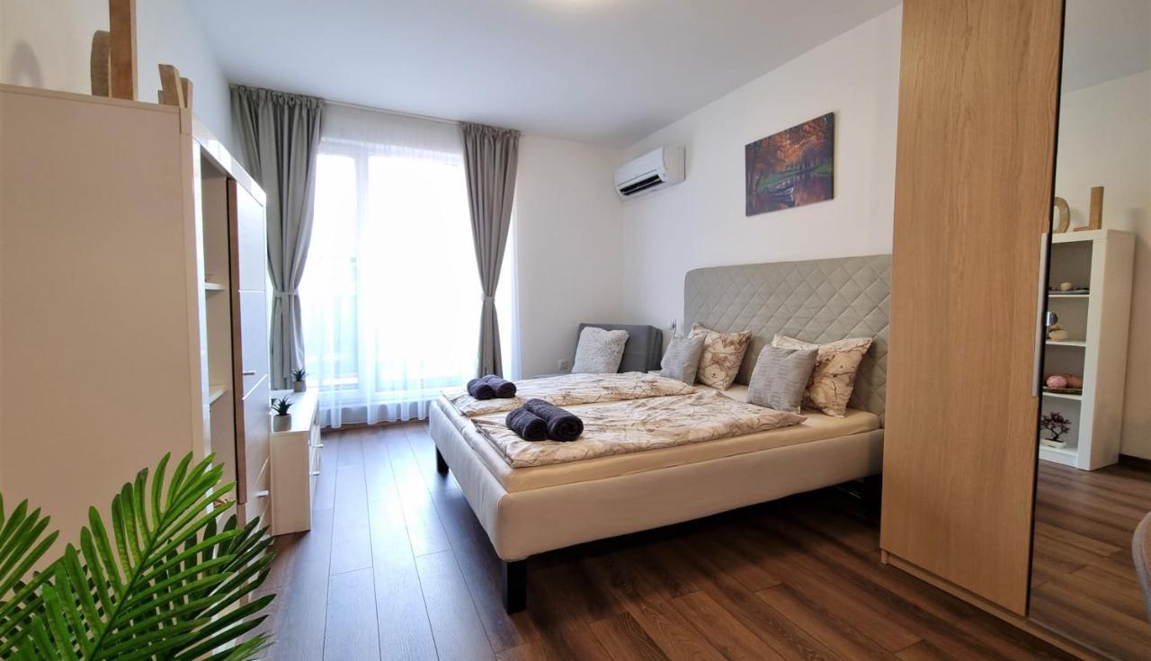 Luxury Quiet Apartment In The City Center Plovdiv Ngoại thất bức ảnh