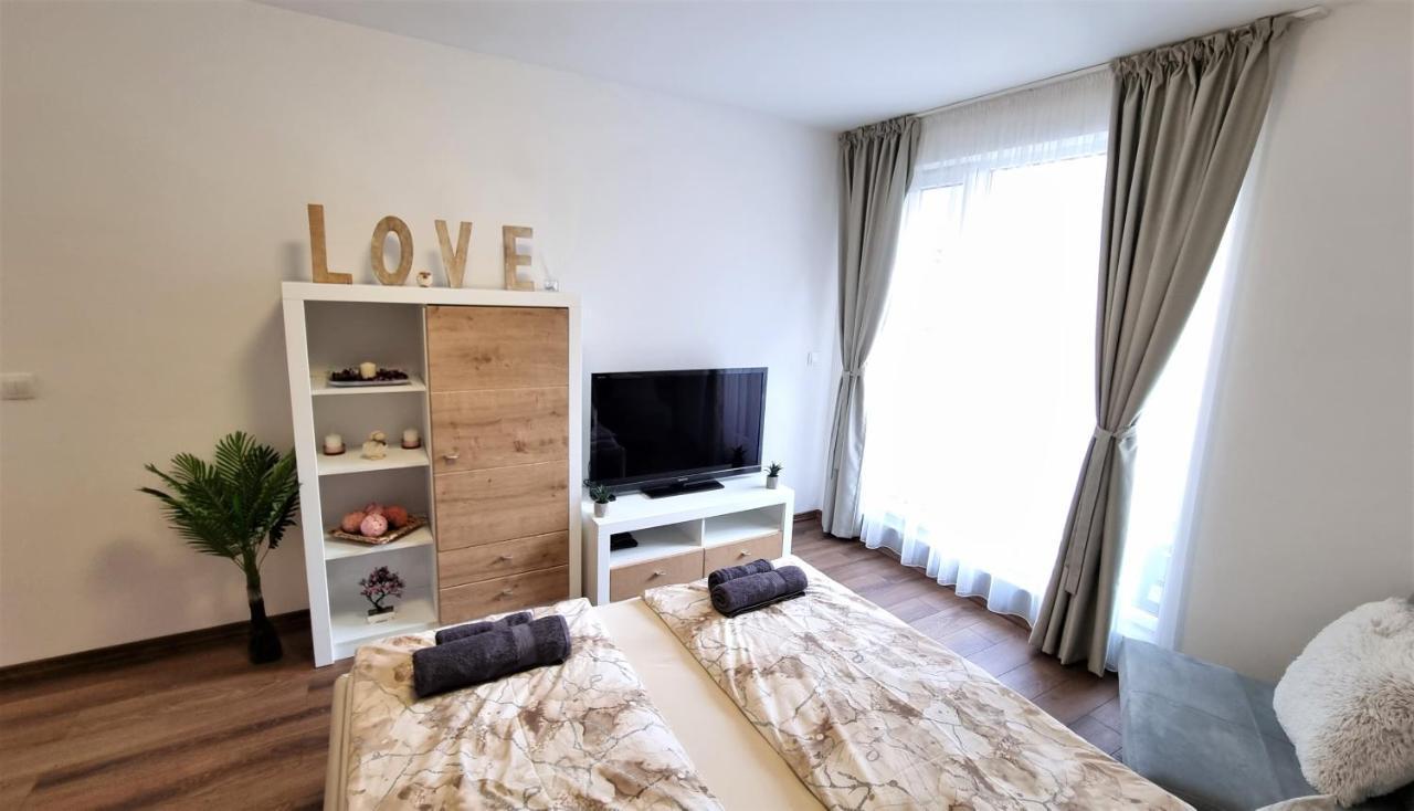 Luxury Quiet Apartment In The City Center Plovdiv Ngoại thất bức ảnh